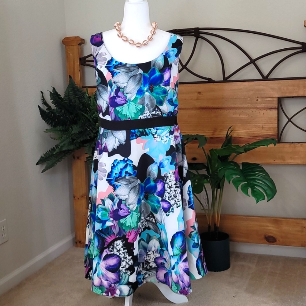 City Chic - L /Size 20, Black Floral Dress